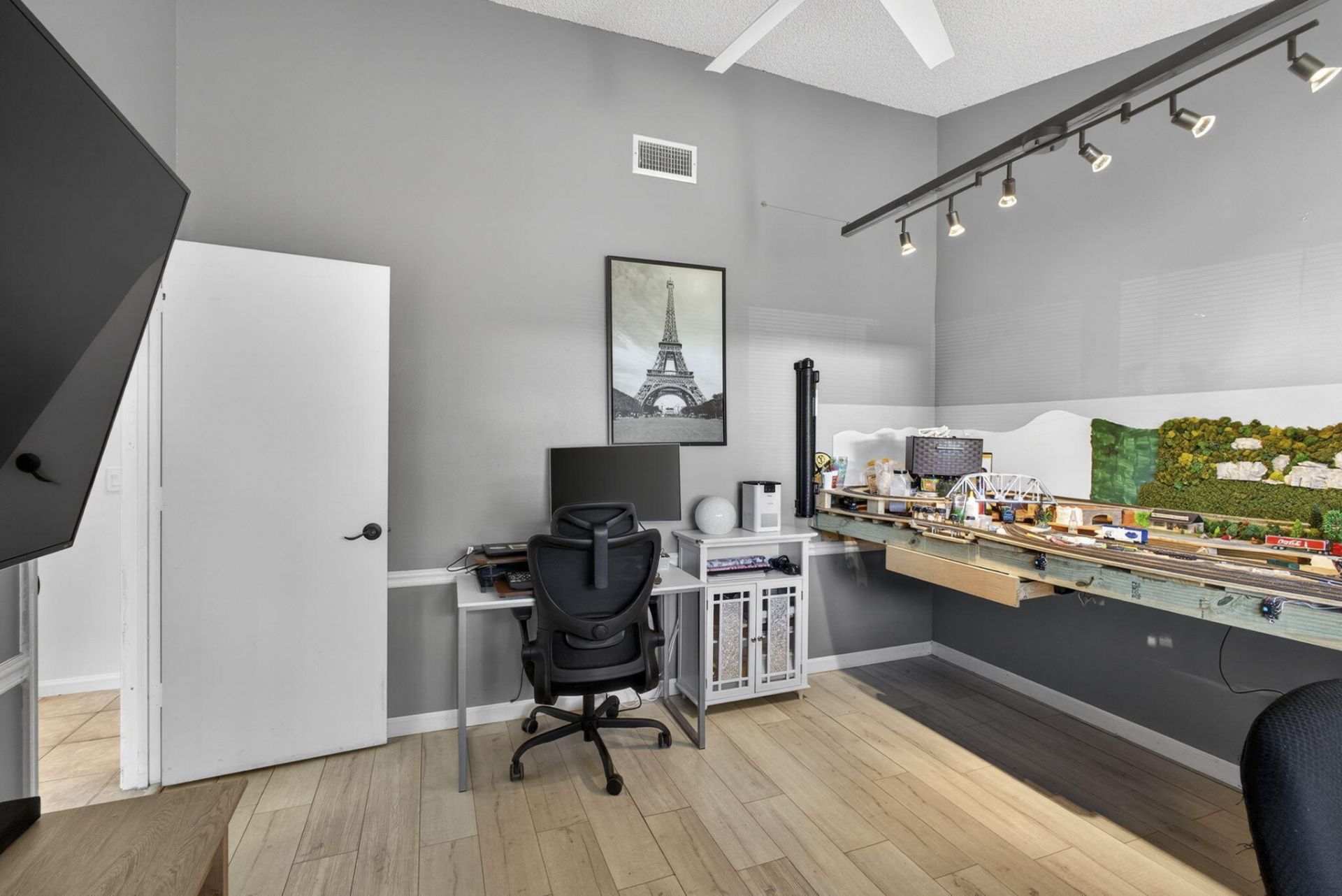 132 Parkwood Drive, Royal Palm Beach, FL 33411 Photo