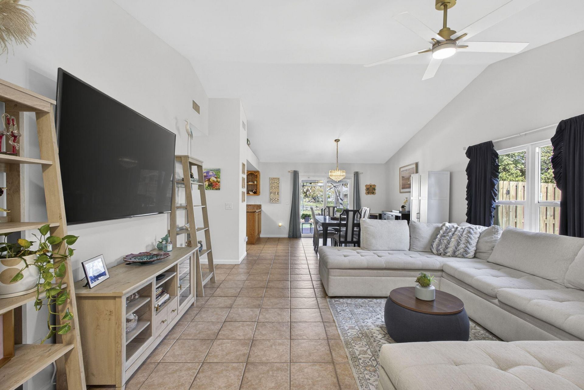 132 Parkwood Drive, Royal Palm Beach, FL 33411 Photo