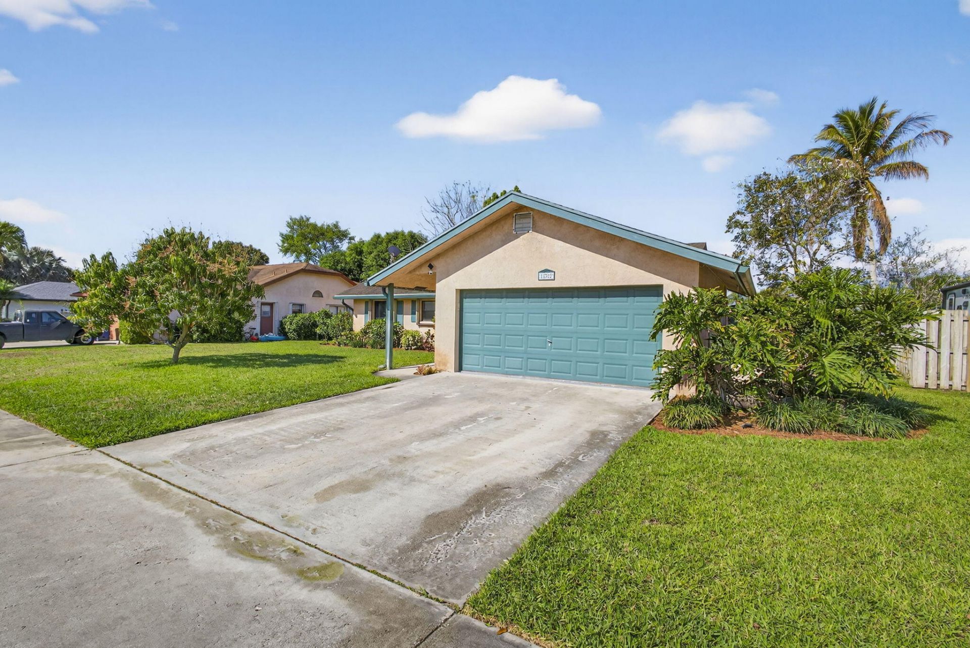 132 Parkwood Drive, Royal Palm Beach, FL 33411 Photo