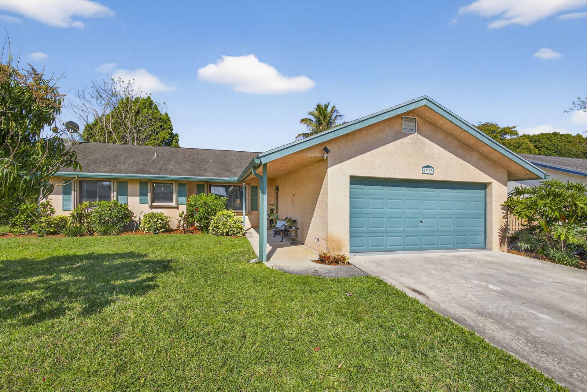 132 Parkwood Drive, Royal Palm Beach, FL 33411 Photo