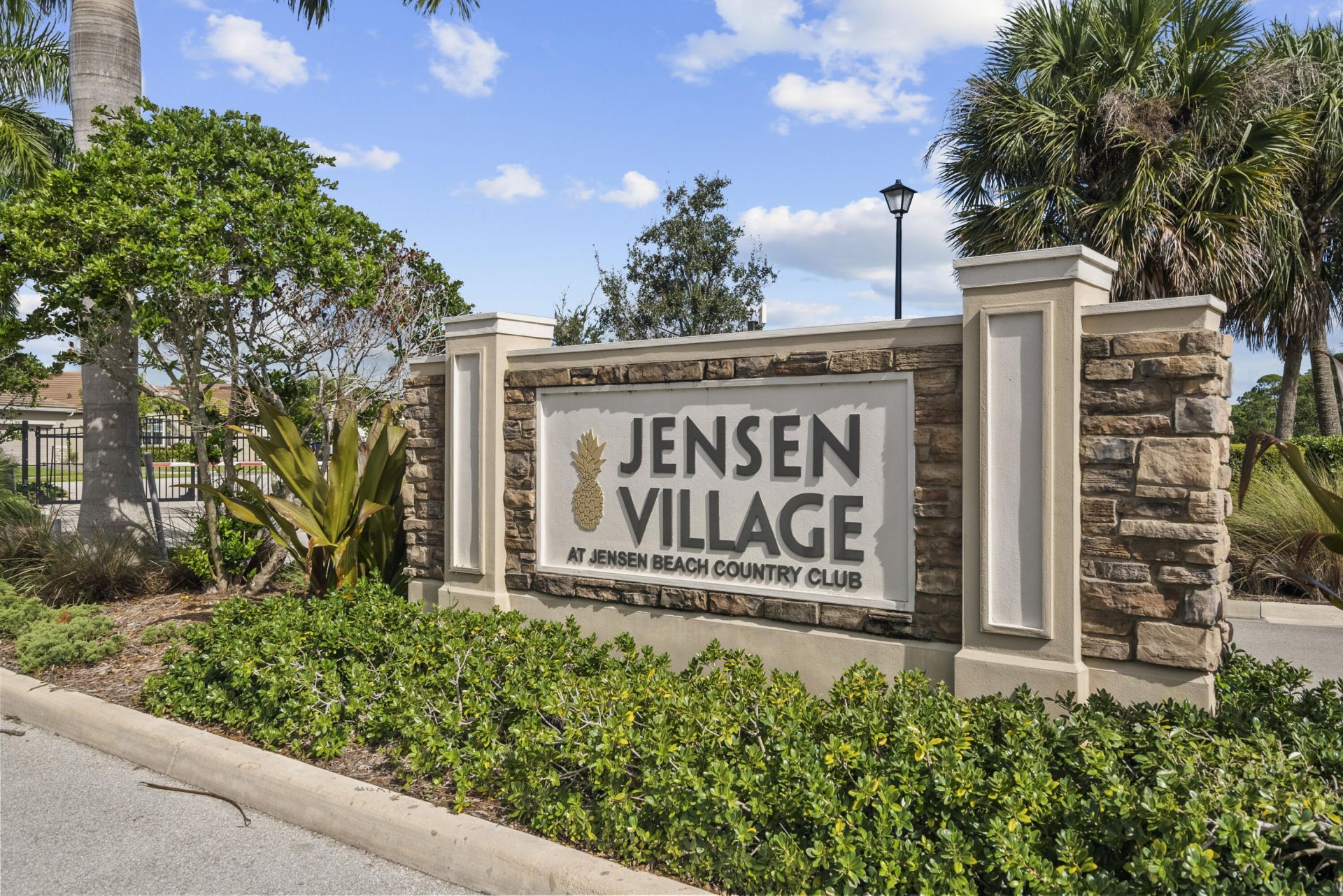 4626 NW Wandering Oak Court, Jensen Beach, FL 34957 Photo