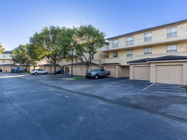 2100 Greenview Shores Boulevard, Unit 505, Wellington, FL 33414