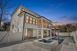 318 15th Ave. S photo 4