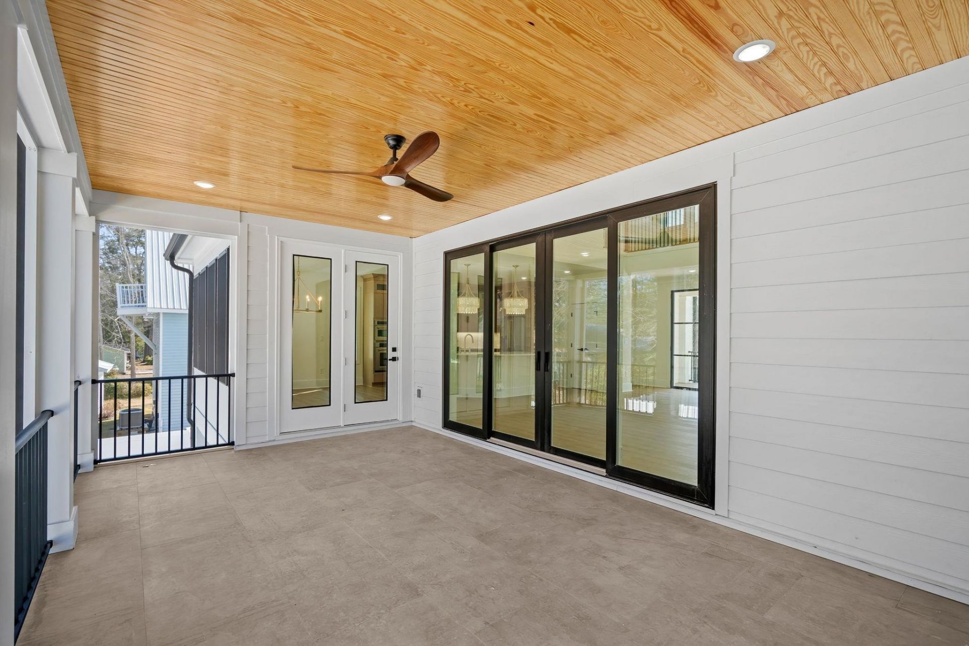 318 15th Ave. S Photo 23