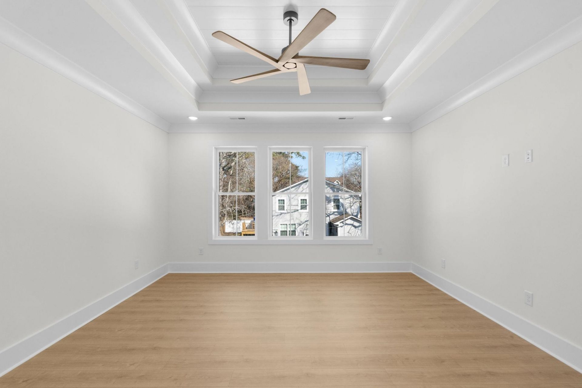 318 15th Ave. S Photo 27