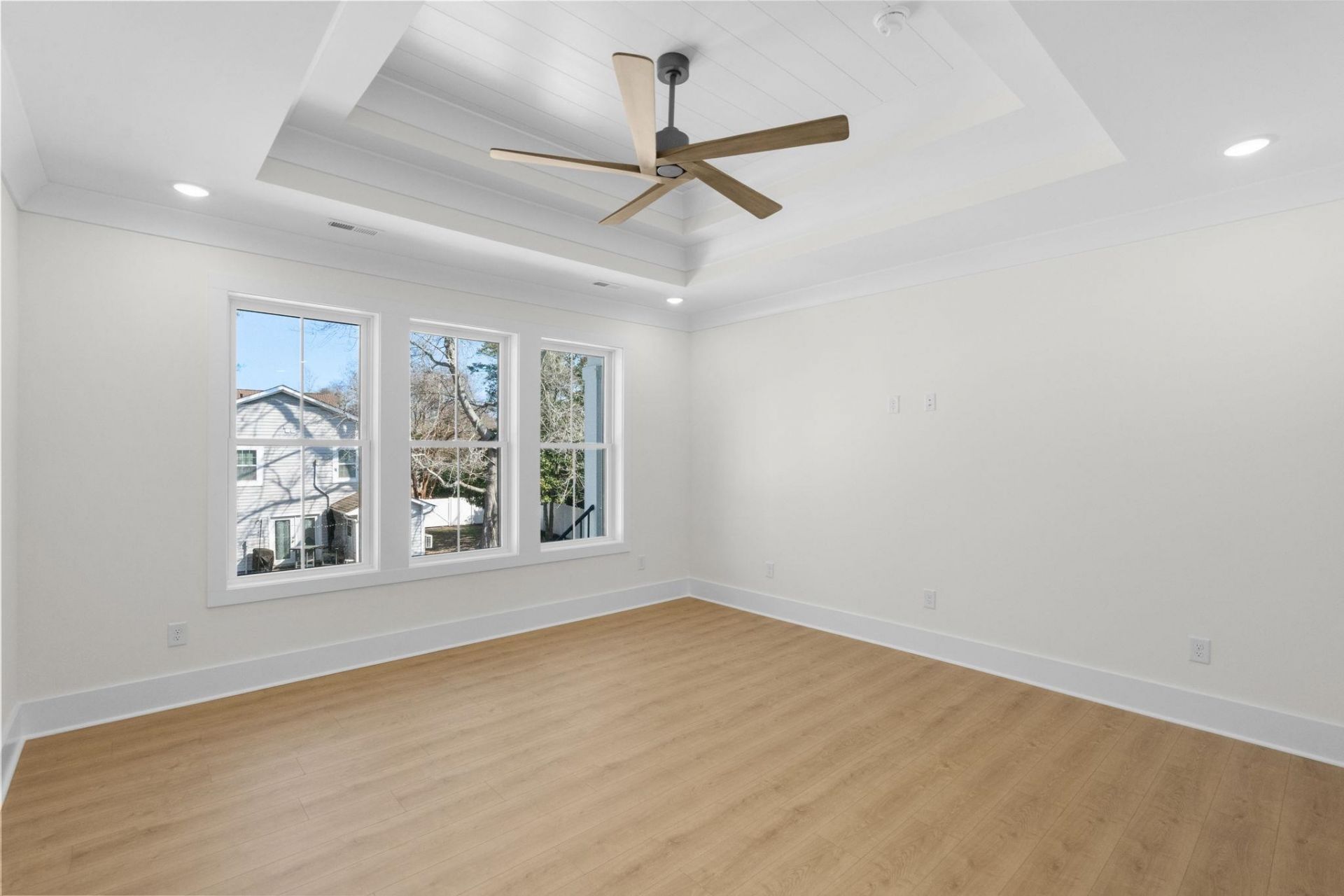 318 15th Ave. S Photo 29