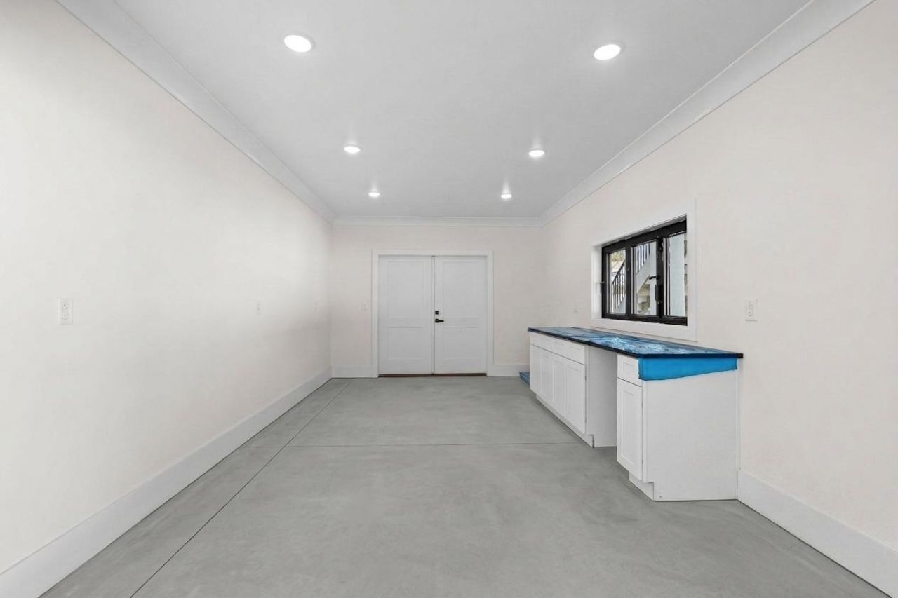 318 15th Ave. S Photo 54