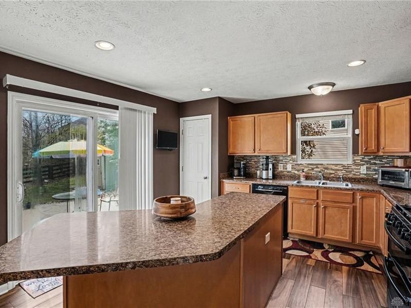 3185 Yellowtail Terrace, Hamilton Township, OH 45152 Photo 11