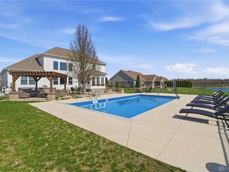 1250 Macintosh Court, Tipp City, OH 45373 Photo 2