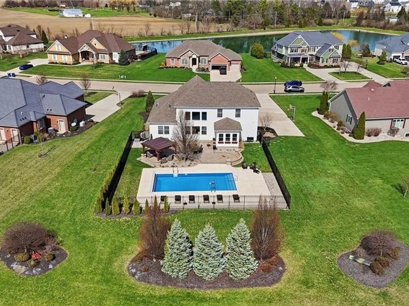 1250 Macintosh Court, Tipp City, OH 45373 Photo 7