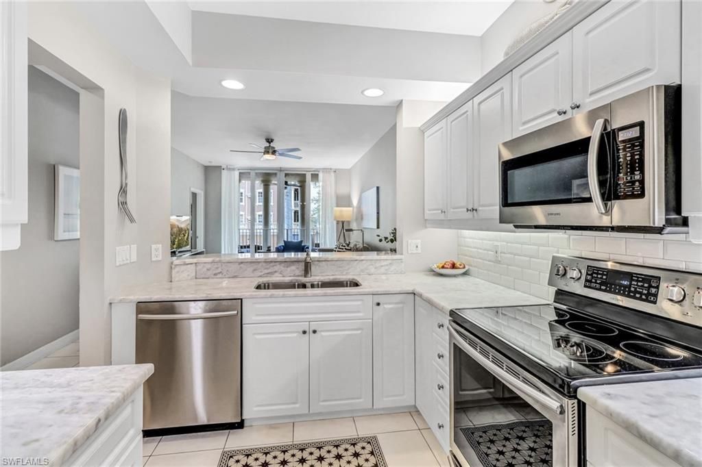 401 Bayfront Pl, Unit 3204, Naples, FL 34102 Photo