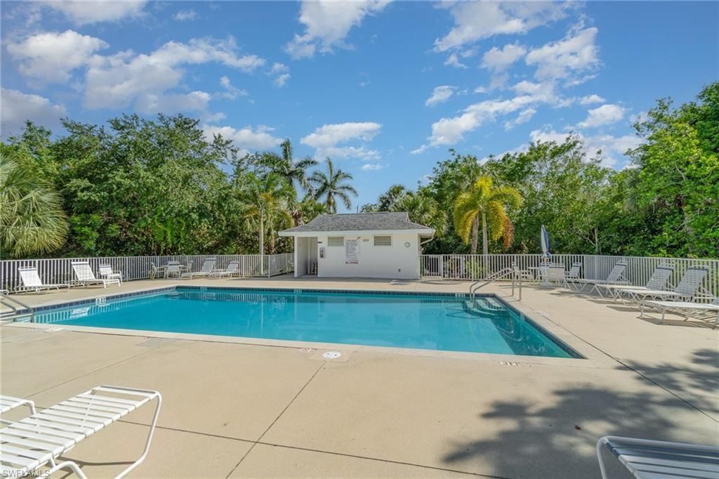 1160 Sarah Jean Cir, Unit D204, Naples, FL 34110 Photo