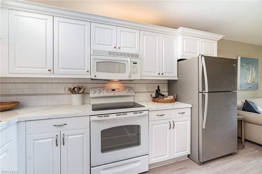 1160 Sarah Jean Cir, Unit D204, Naples, FL 34110 Photo