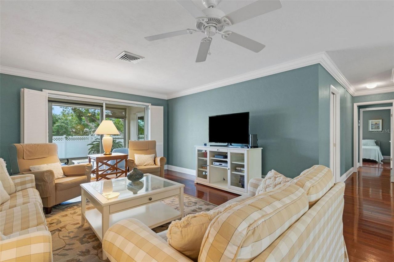 3016 Chase Circle , Sarasota, FL 34231 Photo