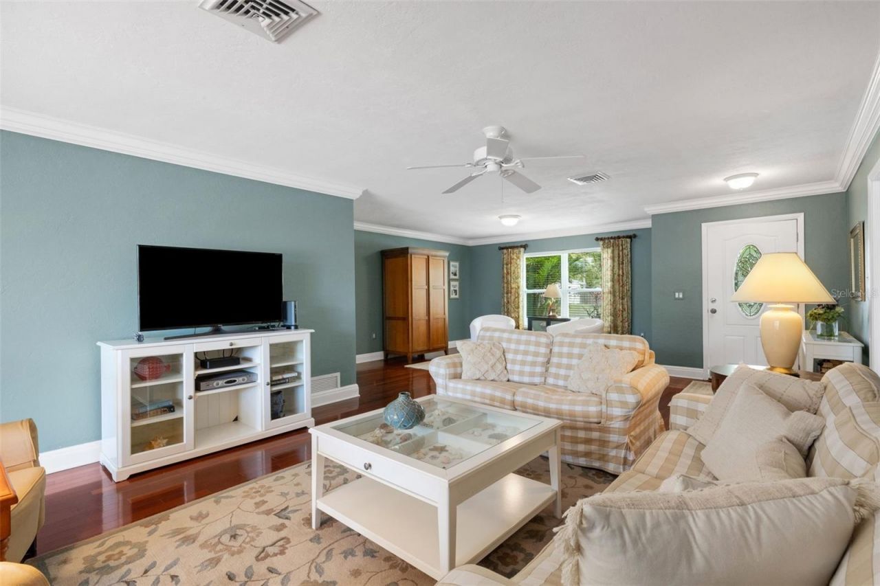 3016 Chase Circle , Sarasota, FL 34231 Photo