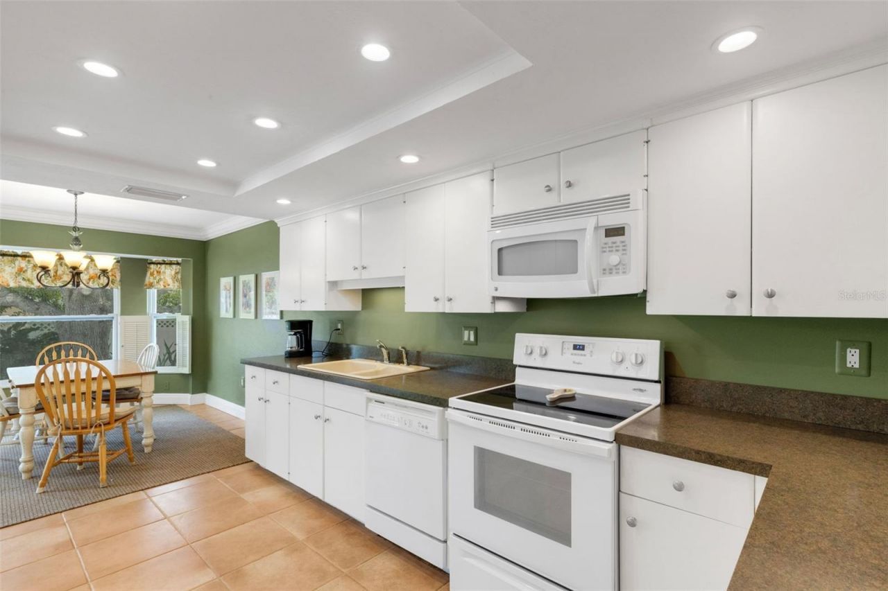 3016 Chase Circle , Sarasota, FL 34231 Photo