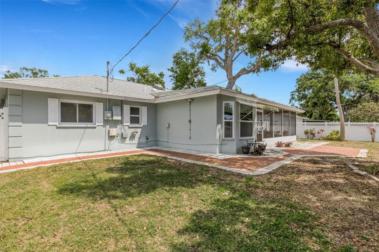 3016 Chase Circle , Sarasota, FL 34231 Photo