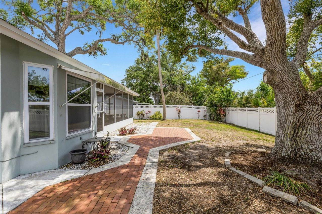 3016 Chase Circle , Sarasota, FL 34231 Photo