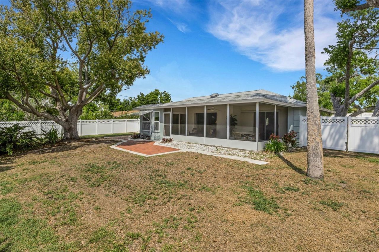 3016 Chase Circle , Sarasota, FL 34231 Photo