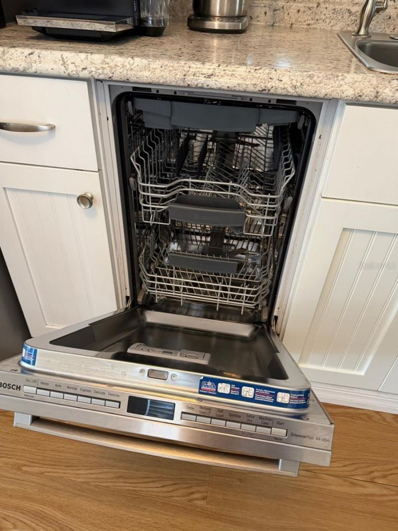 6633 53rd Avenue E, Unit C-20, Bradenton, FL 34203 Photo