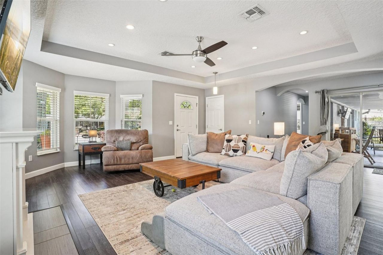 327 S Lakeview Avenue , Winter Garden, FL 34787 Photo