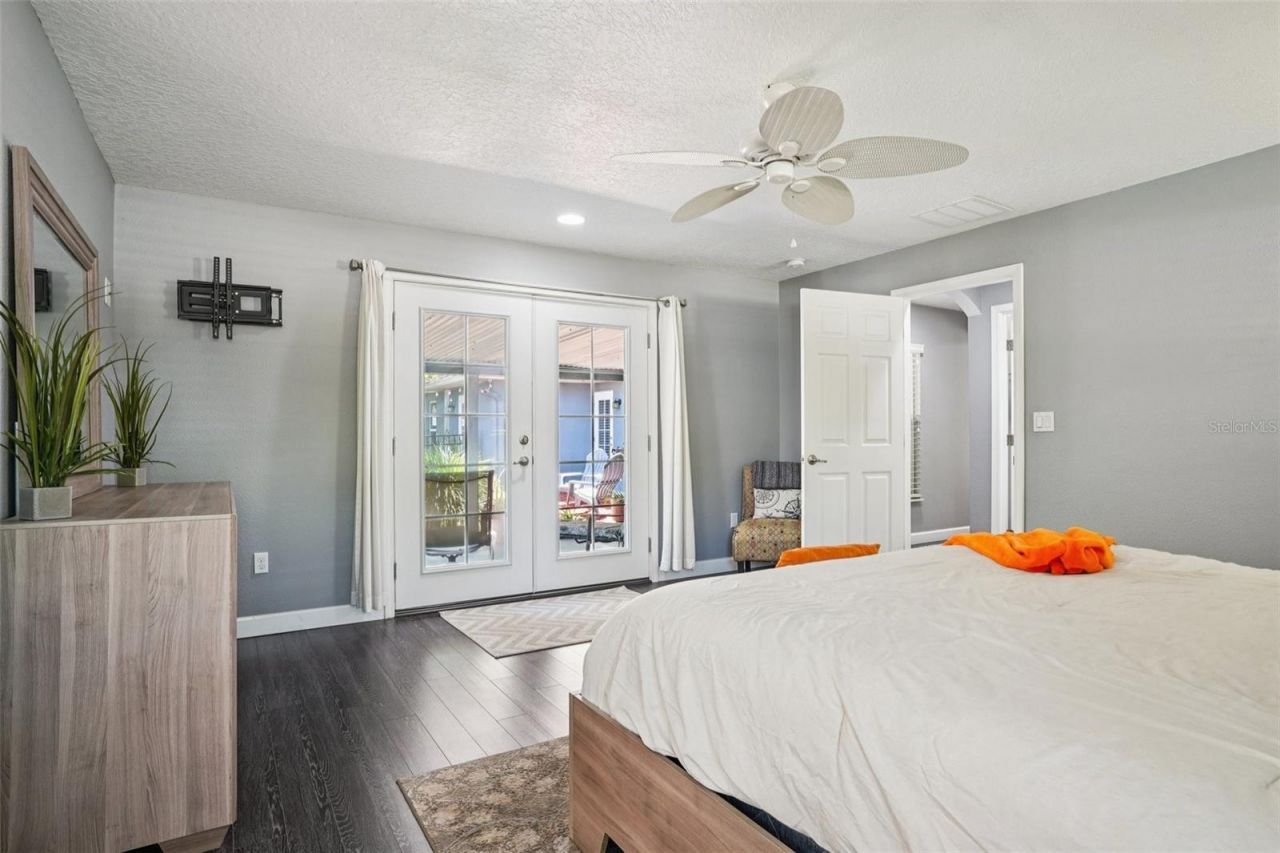 327 S Lakeview Avenue , Winter Garden, FL 34787 Photo