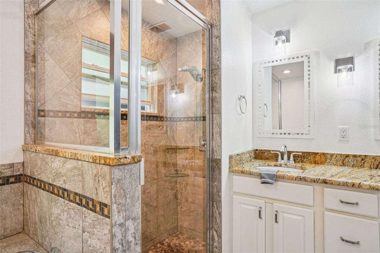 327 S Lakeview Avenue , Winter Garden, FL 34787 Photo