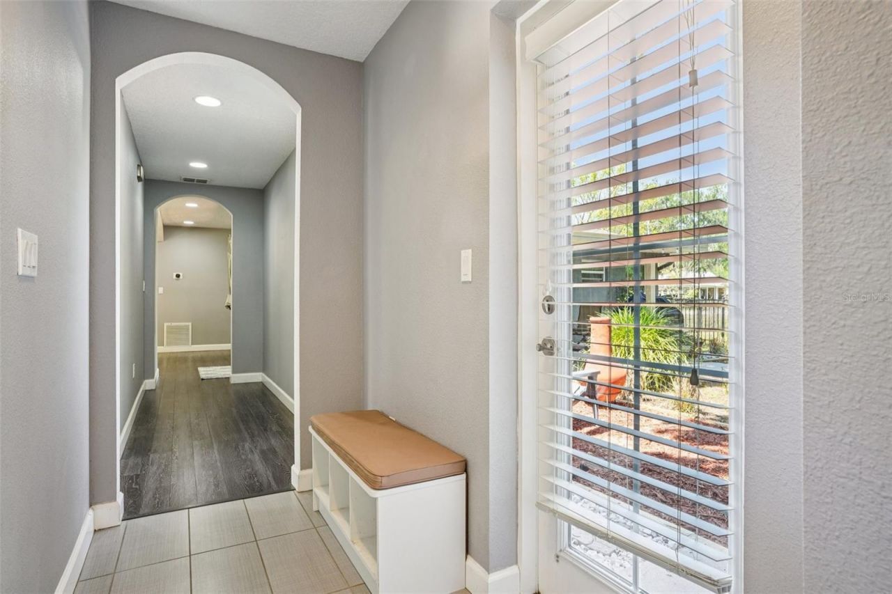 327 S Lakeview Avenue , Winter Garden, FL 34787 Photo