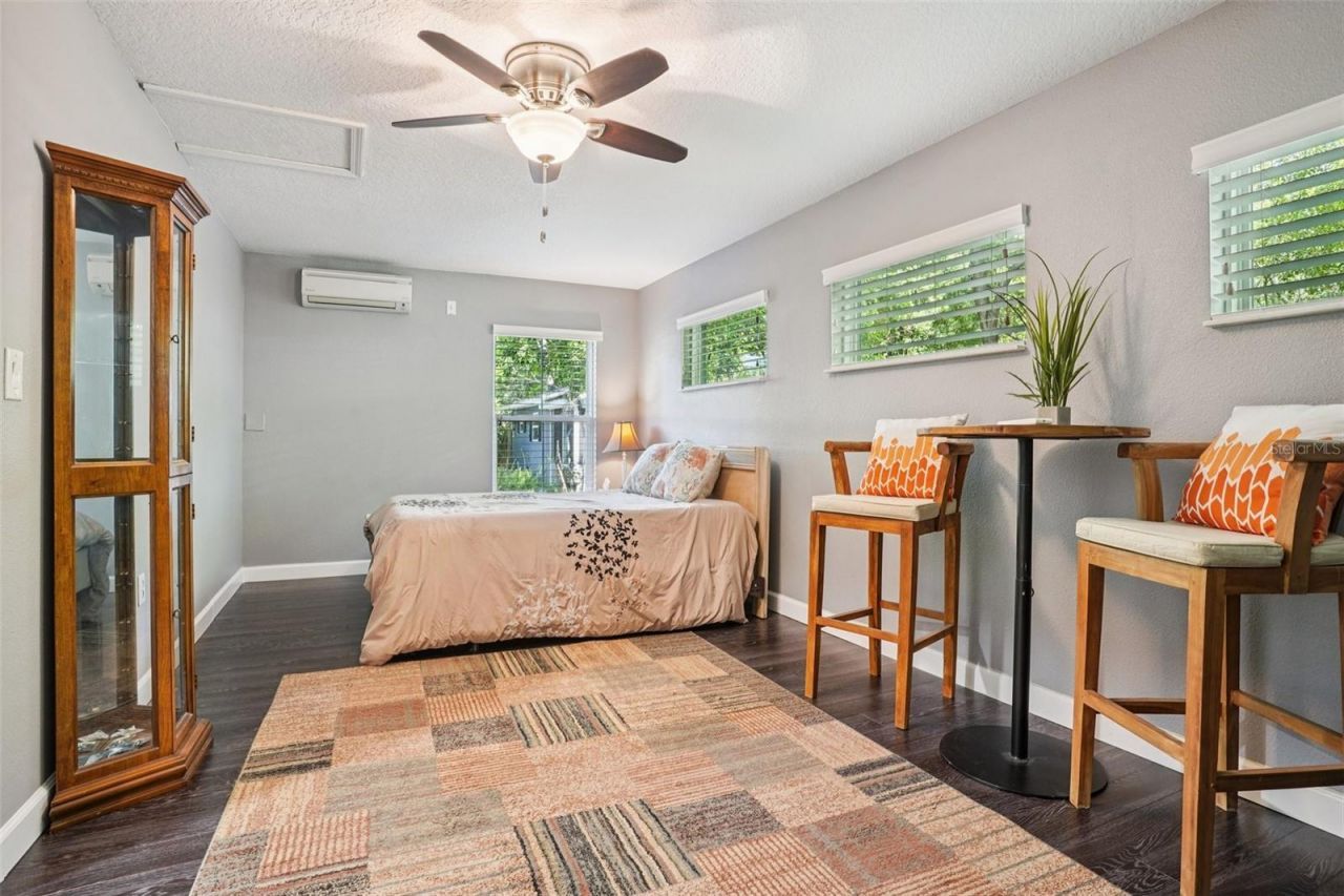 327 S Lakeview Avenue , Winter Garden, FL 34787 Photo