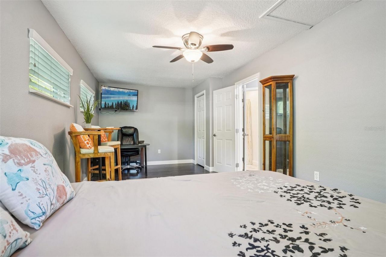 327 S Lakeview Avenue , Winter Garden, FL 34787 Photo