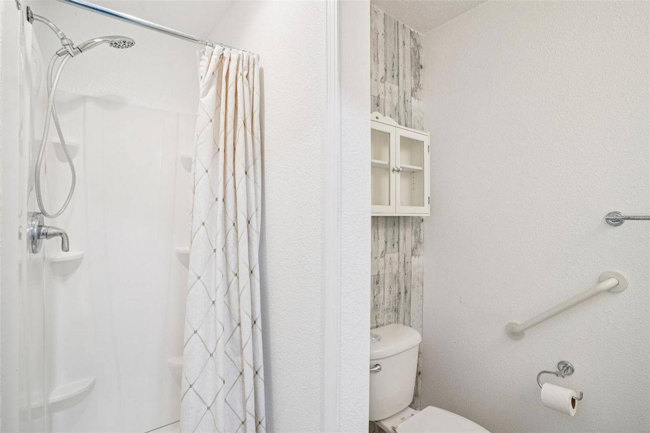 327 S Lakeview Avenue , Winter Garden, FL 34787 Photo