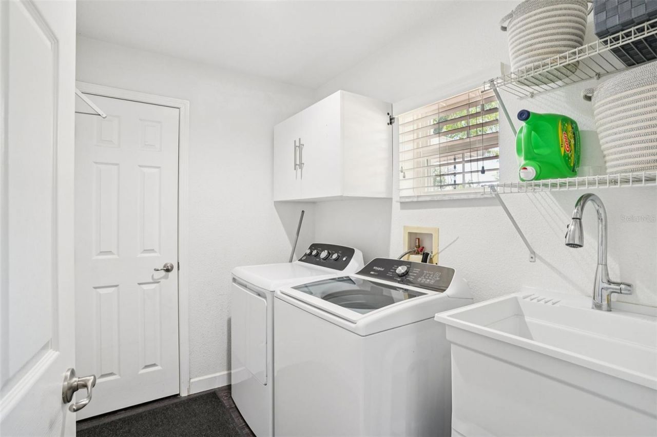 327 S Lakeview Avenue , Winter Garden, FL 34787 Photo