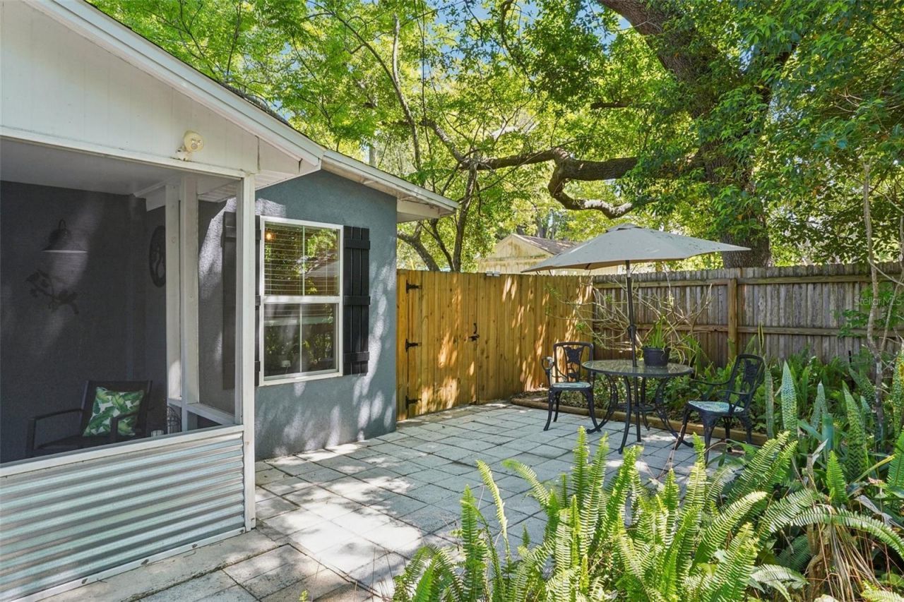 327 S Lakeview Avenue , Winter Garden, FL 34787 Photo