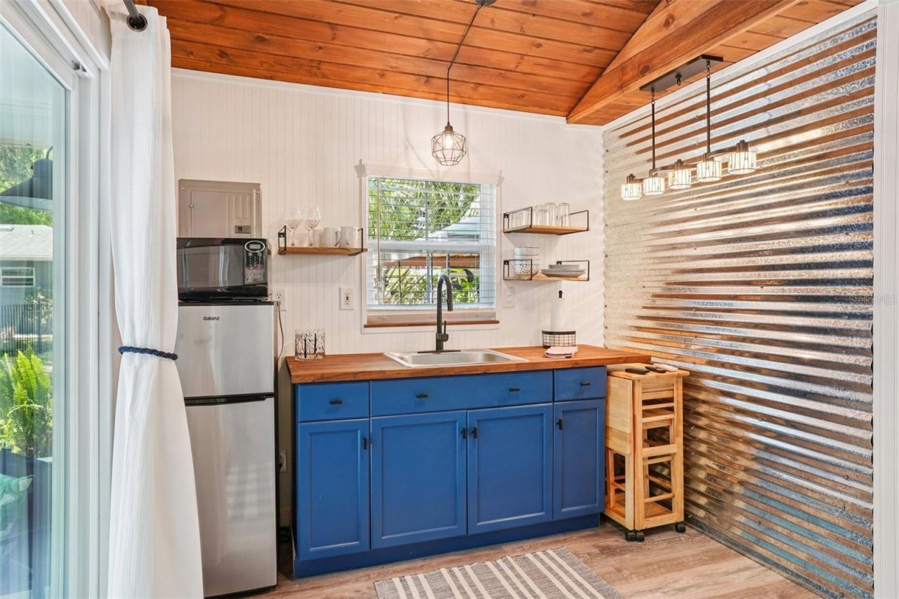 327 S Lakeview Avenue , Winter Garden, FL 34787 Photo