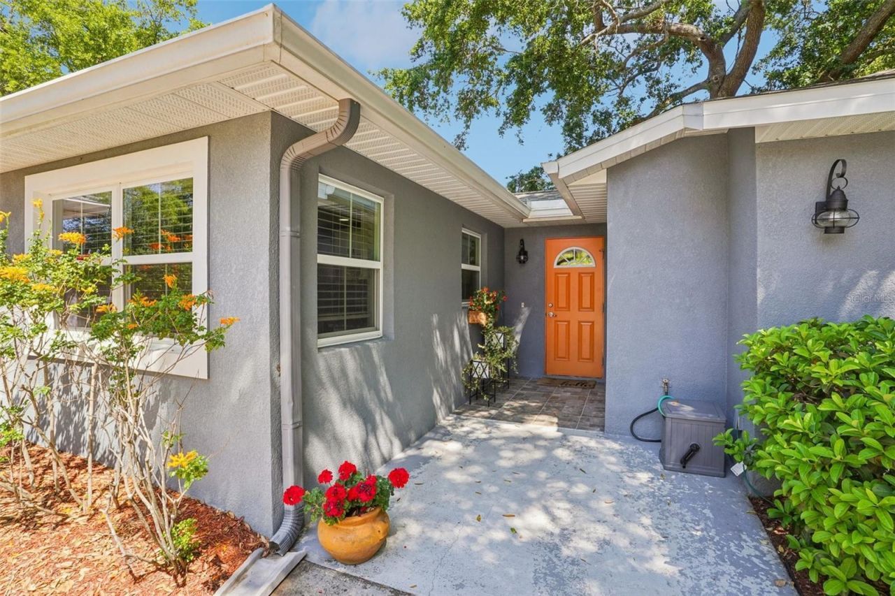 327 S Lakeview Avenue , Winter Garden, FL 34787 Photo