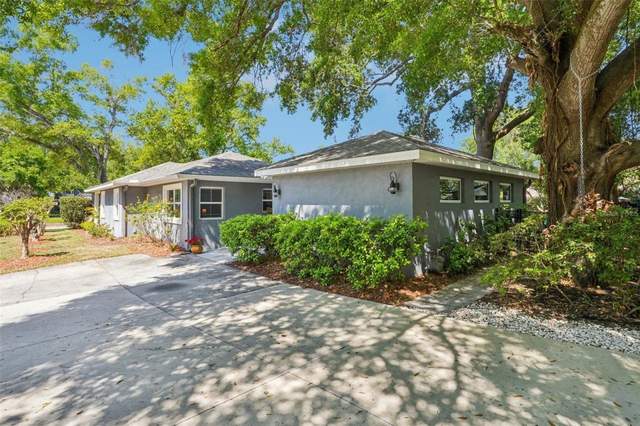 327 S Lakeview Avenue , Winter Garden, FL 34787 Photo