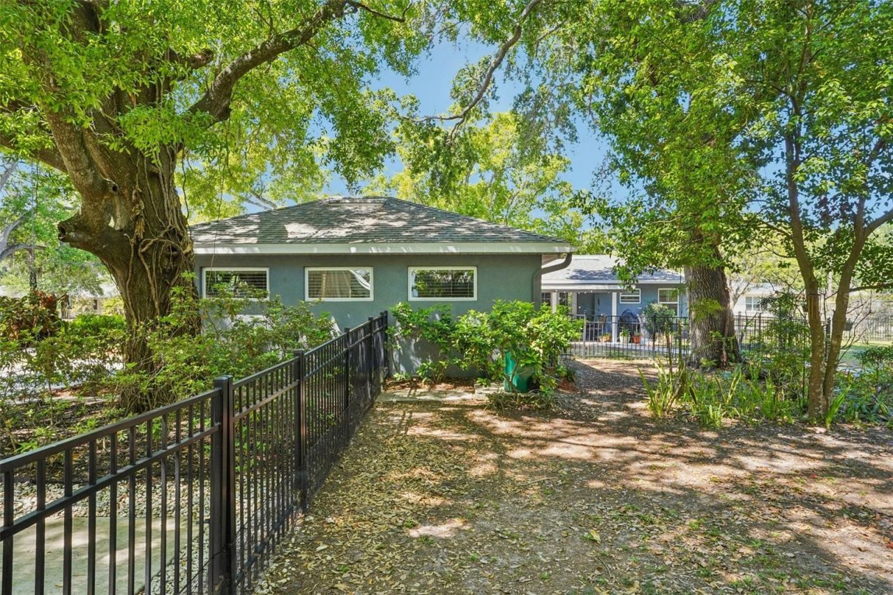 327 S Lakeview Avenue , Winter Garden, FL 34787 Photo