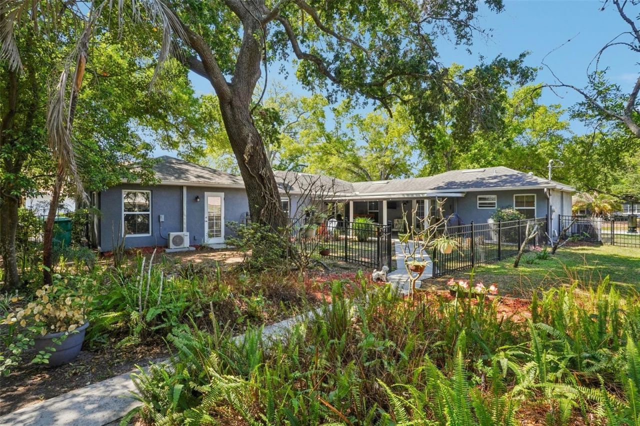 327 S Lakeview Avenue , Winter Garden, FL 34787 Photo