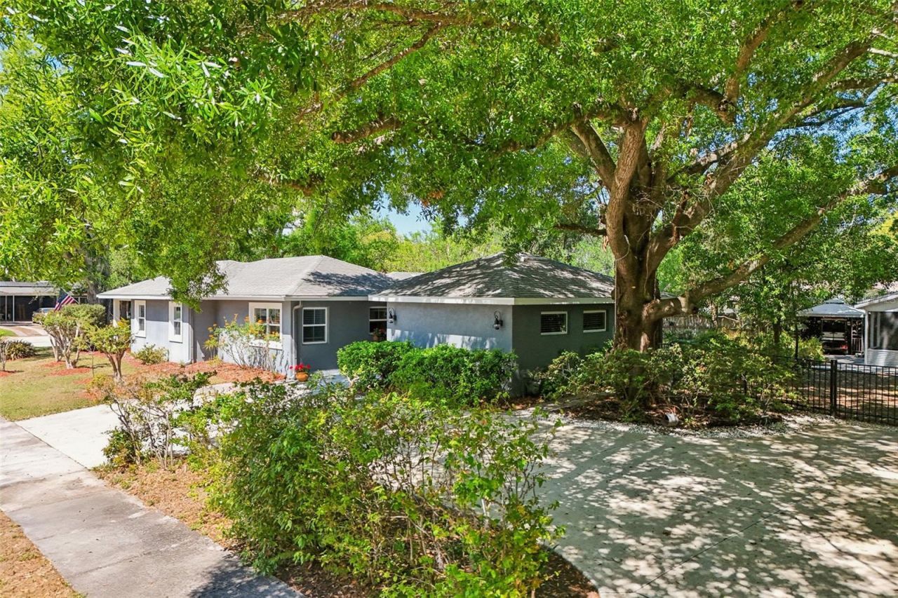 327 S Lakeview Avenue , Winter Garden, FL 34787 Photo