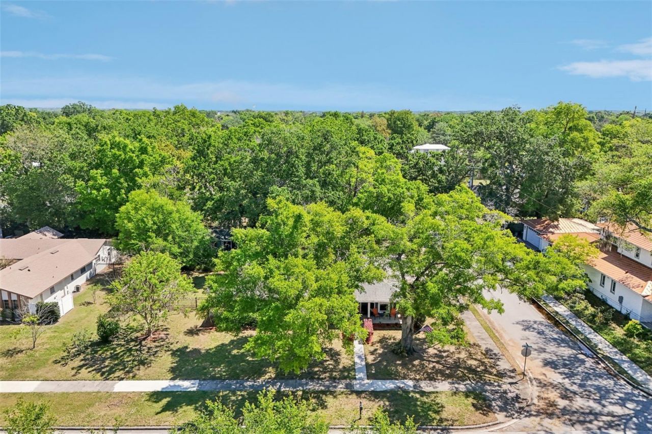 327 S Lakeview Avenue , Winter Garden, FL 34787 Photo