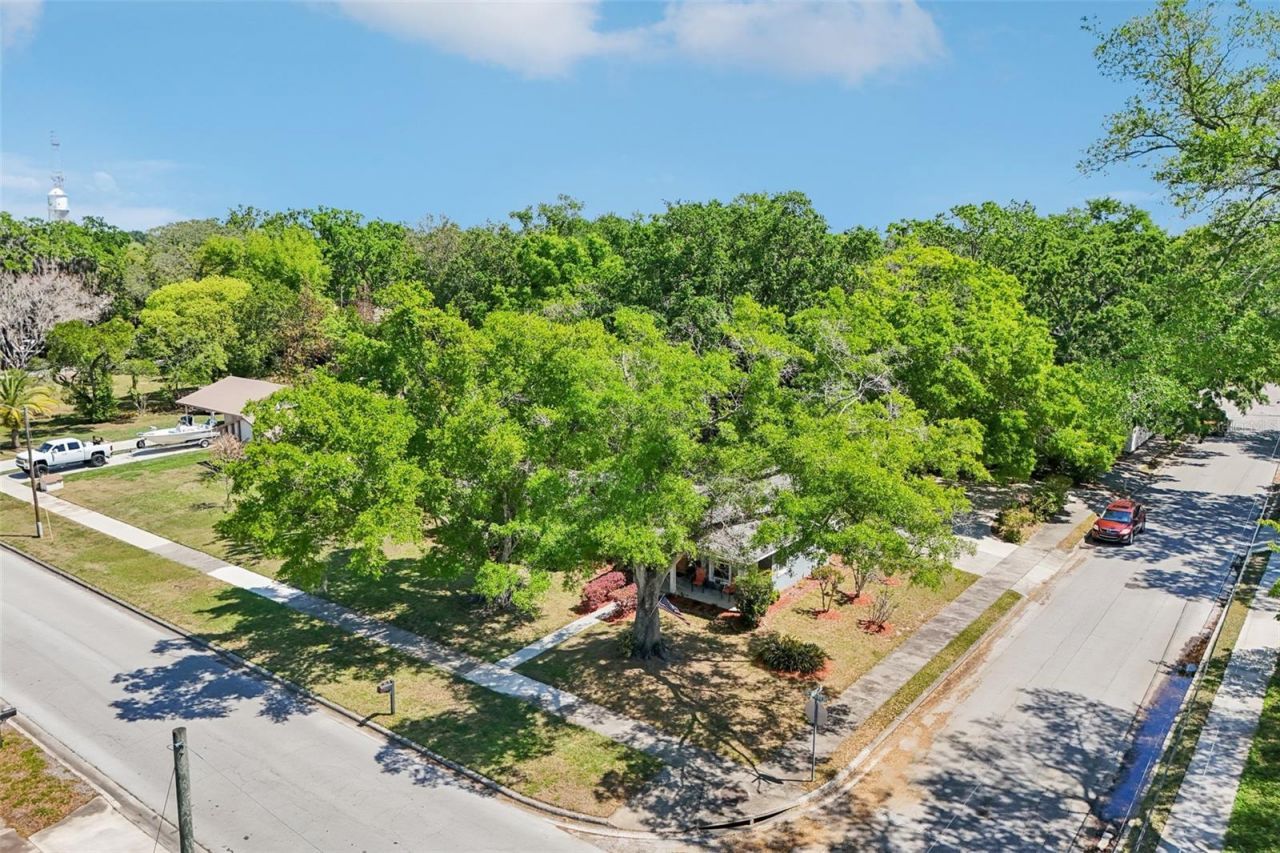 327 S Lakeview Avenue , Winter Garden, FL 34787 Photo