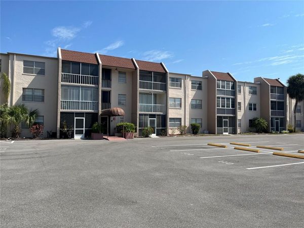 519 ALBEE FARM ROAD, Unit 303, VENICE, FL 34285