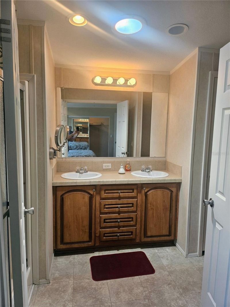 3319 Overcup Oak Terrace , Sarasota, FL 34237 Photo