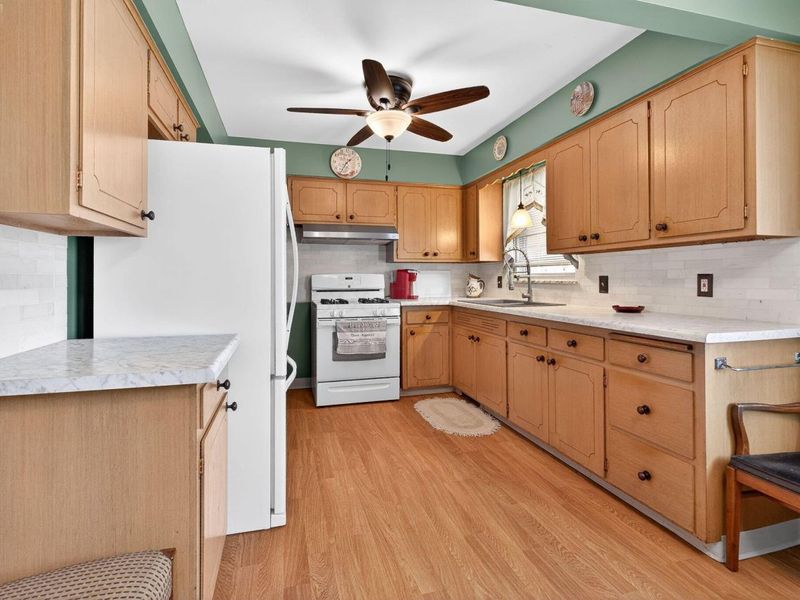 947 Norris Drive , Columbus, OH 43224 Photo 10