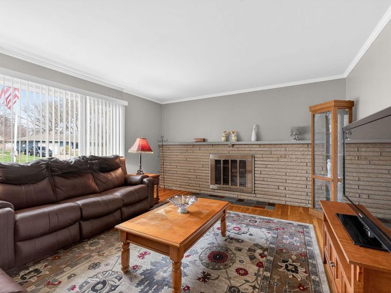 947 Norris Drive , Columbus, OH 43224 Photo 5