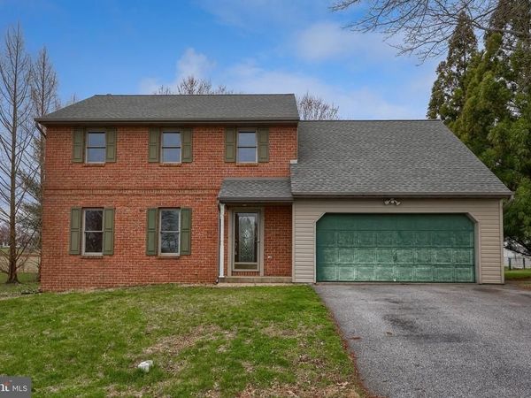 1001 REBECCA DRIVE, LITITZ, PA 17543