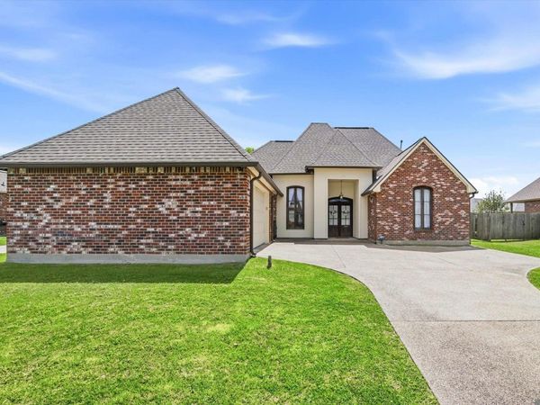 2060 Cypress Cove Ave, Zachary, LA 70791