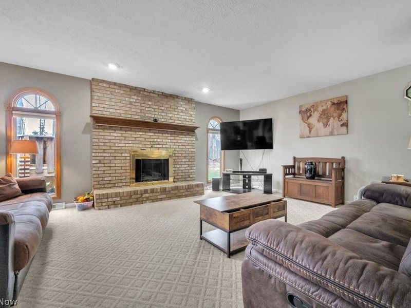 10067 Jamestown Drive, North Royalton, OH 44133 Photo 16