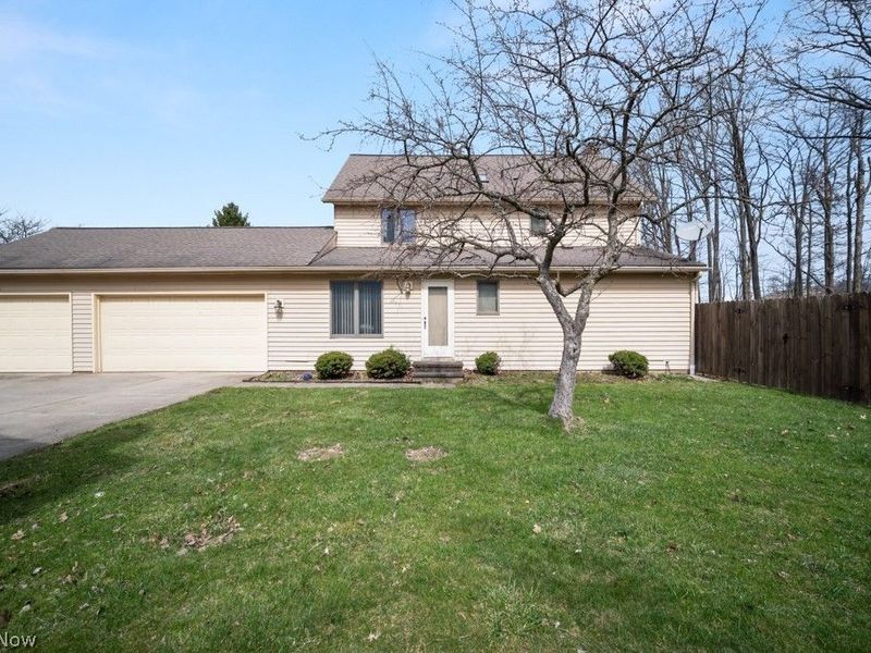 10067 Jamestown Drive, North Royalton, OH 44133 Photo 4