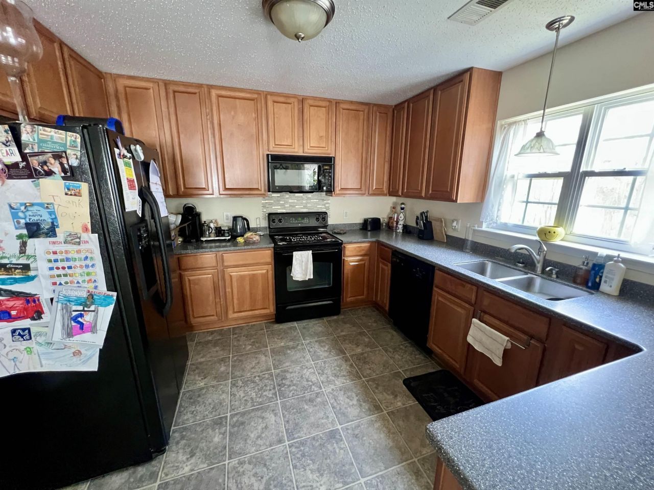 310 Wintergreen Road  Photo 7